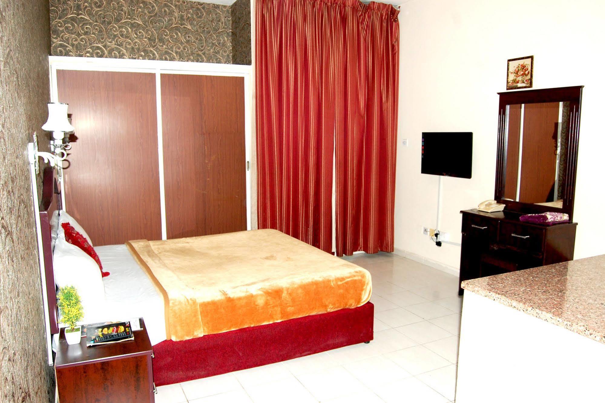 Al Ferdous Hotel Apartments Schardscha Exterior foto